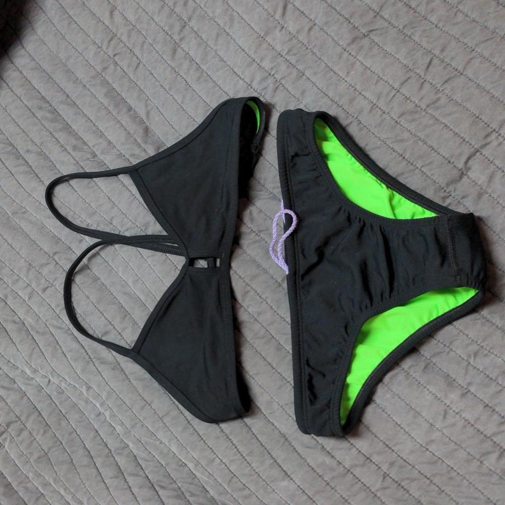 Jolyn bikini